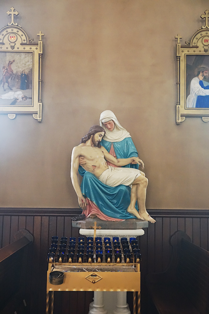 Statue of pieta, Jesus and Mary